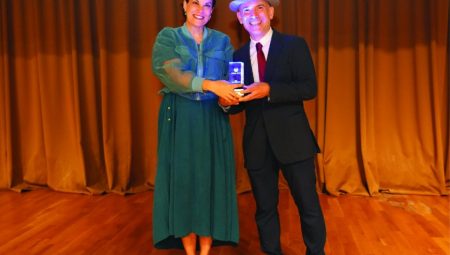 Dünya İçin Koşan Adam” Ahmet H. Uysal’a İlham Veren Profesyonel Ödülü