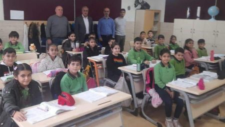 Defne İlçe Milli Eğitim Müdürü Kemal Gülistan Harbiye Selahaddin Güzel İlkokulu’nu Ziyaret Etti