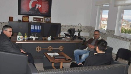 İl Milli Eğitim Müdür Yardımcısı Fatih Akçil, Sandıklı Rehberlik ve Araştırma Merkezi’ni Ziyaret Etti