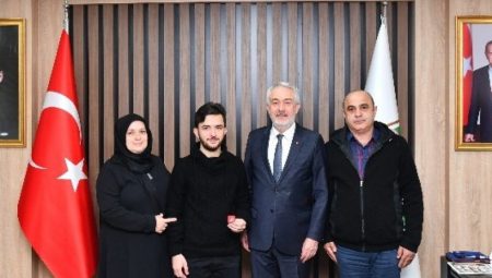 Türk Öğrenci Burak Bilgin, Zihinsel Matematikte Dünya Rekoru Kırdı