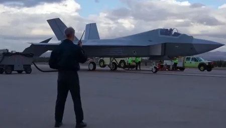 Türkiye ve Pakistan savaş uçakları Hint Okyanusu’nda ortak uçuş yaptı