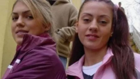 Hayat Bilgisi’nin Barbie’si ve Törpü’sü yıllar sonra buluştu! Gökçe Bahadır ve İpek Erdem’den nostaljik kare