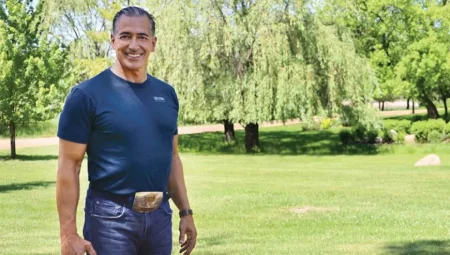 63 Yaşında Ama 33’lükler Gibi! Ünlü CEO’nun Zindelik Sırları Gündem Oldu