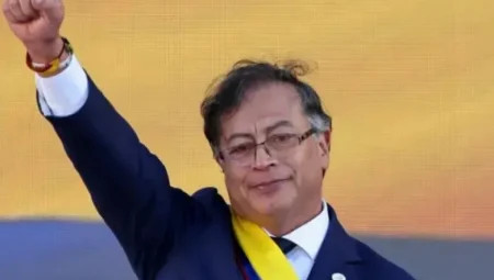 Kolombiya Cumhurbaşkanı Petro: ‘Uyuşturucu kartelleri uçağıma roket fırlatmak istiyor’