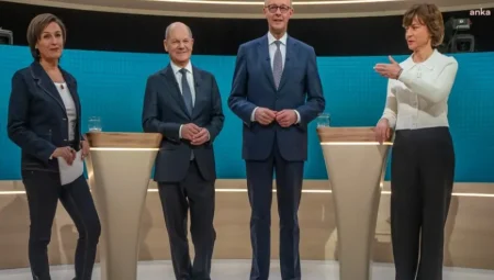 Scholz ve Merz Almanya seçimleri öncesinde son kez karşı karşıya geldi, göç ve ekonomi başta olmak üzere tartıştılar