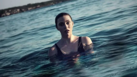 Rüyada Denizde Yüzmek Ne Anlama Gelir? Ruhsal Yorum ve Psikolojik Tespitler