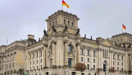 Almanya seçimlerinde CDU/CSU oylarını artırarak birinci parti oldu