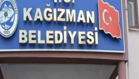 Kağızman Belediye Başkanı Mehmet Alkan görevden uzaklaştırıldı