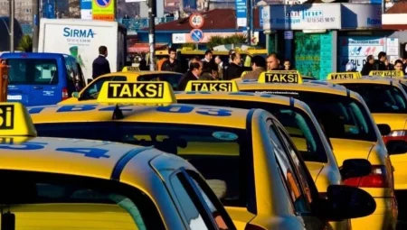 Taksilere Kamera ve Acil Buton Zorunluluğuna 4 Ay Ek Süre