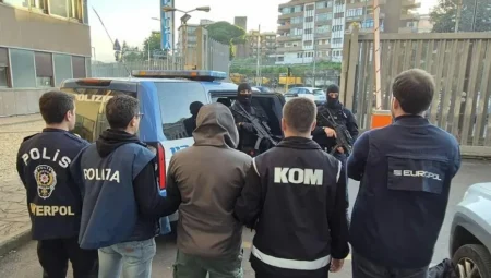 Interpol Destekli Operasyonla Daltonlar Çetesi’nin Liderlerinden İkisi Türkiye’ye Getirildi