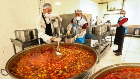 İstanbul’da ücretsiz iftar sofraları kuruluyor! İşte iftar verilecek noktalar