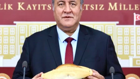 CHP’li Gürer: ‘Ekmek fiyatları 7 yılda 10 kat arttı, vatandaş ekmeğini kısıyor’