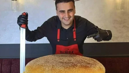 CZN Burak TikTok’ta rekor kırdı: Dünyanın en çok takip edilen şefi oldu!
