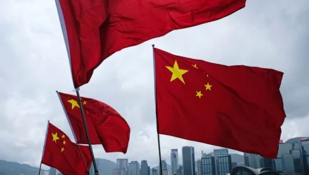 Çin 2025 için yüzde 5 büyüme hedefi belirledi