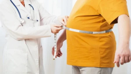 Obezite ameliyatları hakkında yanlış bilgiler hastaların hayatını riske atıyor