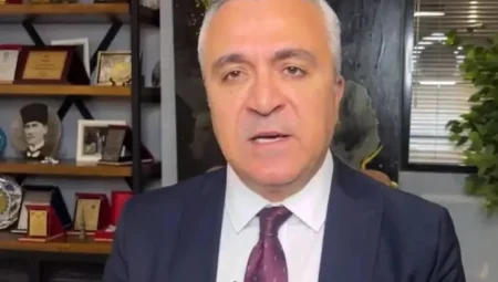 SGK Uzmanı Özgür Erdursun: ‘Emekli maaşlarının yüzde 7,41’i eridi’