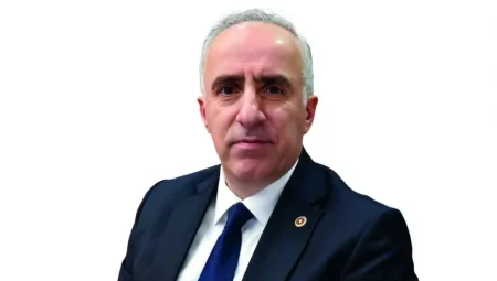 Mustafa Kaya: ‘Yurt dışından emekli vatandaşlarımızın araç muayene sorunu çözülmeli’