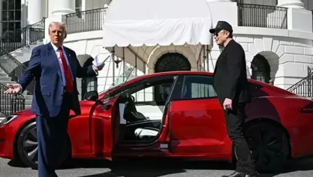 Trump: ‘Tesla’ya zarar verenler cehennemi yaşayacak’