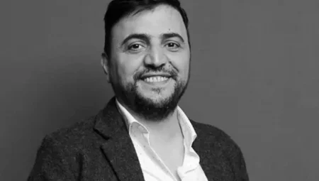 Tiyatro ve Sinema Oyuncusu Şinasi Yurtsever 51 Yaşında Hayatını Kaybetti