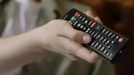 Bu akşam televizyonda hangi diziler var? İşte 14 Mart 2025 yayın akışı