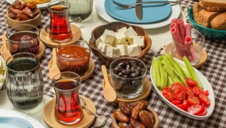 Ramazanda Tok Kalmak İçin Ne Yemeli? Sahurda Tok Tutan Besinler