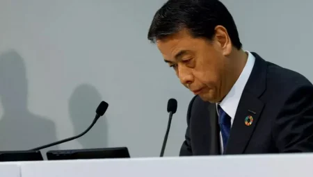 Honda ile birleşme girişiminin başarısız olmasının ardından Nissan CEO’su değişiyor