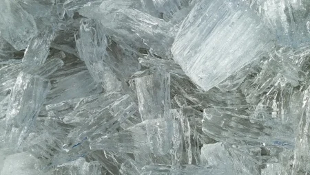 Kristal Meth Bağımlılığı: Beyni ve Bedeni Esir Alan Tehlike