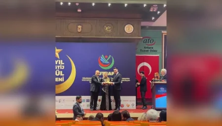 Yılın En Başarılı Genç İş İnsanı Ödülü VM Grup Otomotiv AŞ Yönetim Kurulu Başkanı Volkan Buyruk’a Verildi