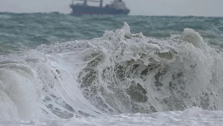Ege Denizi’ndeki depremler artışta: Volkanik patlama riski var mı?