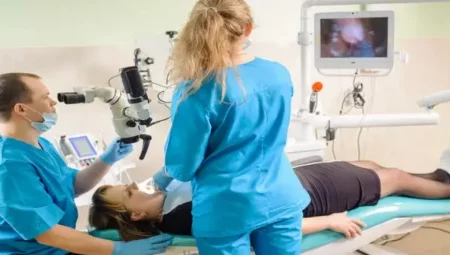 Kolon kanseri sinsi ilerliyor: 50 yaşından itibaren kolonoskopi şart