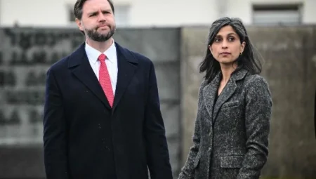 Grönland, JD Vance ziyareti öncesi ABD baskısına karşı dört partili koalisyonla yanıt verdi