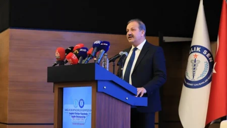 Sağlık-Sen Genel Başkanı Mahmut Faruk Doğan: ‘Her hastaya ambulans gitmez, sağlık okuryazarlığı bunu anlatmalı’