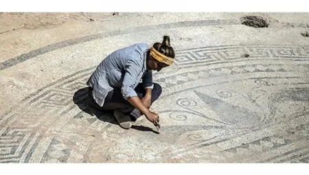 Antik Kentte Gizli Galeri Ortaya Çıktı: 2 Bin Yıllık Mozaikler Gün Yüzüne Çıkarıldı