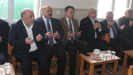 Emekli Jandarma Komutanı Arif Çetin, Siirt’te ‘Yeşilyurt’ Ailesinin Taziyesine Katıldı