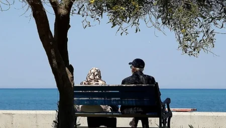 Hollanda’da Yapılan Araştırma: Psikoterapi, Hafif ve Orta Şiddetteki Depresyonda İlaçlardan Daha Etkili