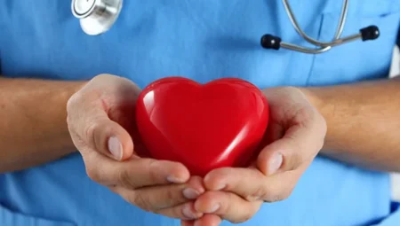 Yalnızlık Kalbe Zarar Veriyor: Uzun Süreli İzolasyon Kalp Damarlarını Tehdit Ediyor