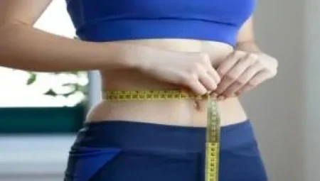 Diyetisyen Tara Collingwood’dan dikkat çeken liste: ‘Göbek yağını eriten 3 besin açıklandı’