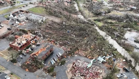 Kentucky’de 48 saatte metrekareye 170 mm yağdı: 10 ilçe felaket bölgesi ilan edildi