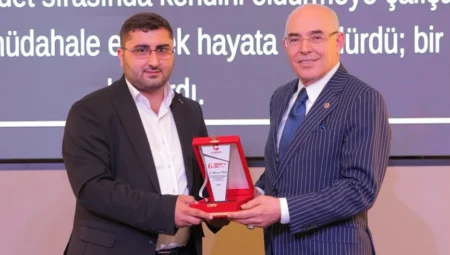 MHP Genel Başkan Yardımcısı Prof. Dr. Mevlüt Karakaya, Merhamet ve Emek Ödül Töreni’nde Konuştu: ‘Bu Toprakların Mayası Merhamettir, Fedakârlıktır’