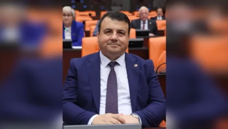 CHP Bursa Milletvekili Hasan Öztürk: ‘Bir köy çocuğu sadece saban tutmasın, keman da çalabilsin’