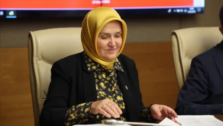 AK Parti’li Ümmügülşen Öztürk: ‘Bağımlılıkla mücadelede sadece tedavi değil, topluma yeniden kazandırma vizyonuyla hareket ediyoruz’