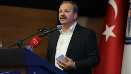 Mahmut Faruk Doğan: ‘850 binden fazla sağlık çalışanının hakkı için terimizin son damlasına kadar mücadele edeceğiz’