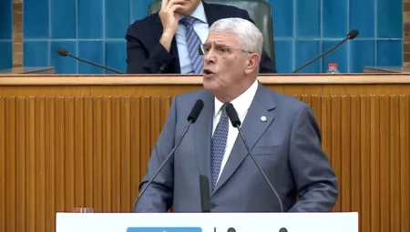 Müsavat Dervişoğlu: “Türk milletine rağmen kurulacak hiçbir komisyona meşruiyet kazandırılamaz”