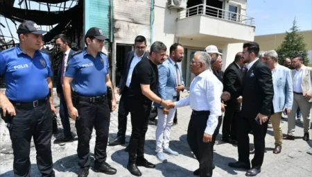 Başkan Büyükkılıç ve Genel Başkan Vekili Elitaş, Kayseri sanayicileriyle üretim ve yatırım gündemini değerlendirdi