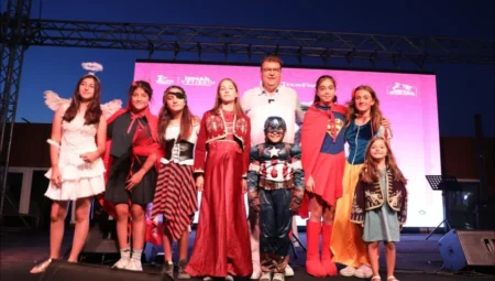 Seferihisar’da İlk Kez Düzenlenen TeosFest Başladı: Sanatçılar Şehri Temasıyla 10 Günlük Festival