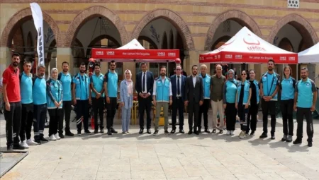 Kastamonu’da UMKE Haftası Etkinliğinde Ekipman, Araç ve Malzeme Sergisi Vatandaşlarla Buluştu