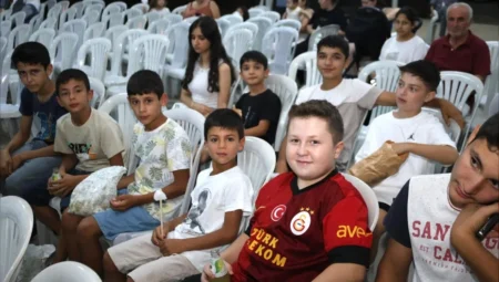 Menteşe’de Açık Hava Sinema Geceleri Başladı, Filmler Mahallelere Taşınıyor