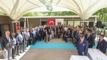 CHP Genel Başkanı Özgür Özel: Şehit Aileleri ve Gazilerin Gözünün İçine Bakamayacağımız Hiçbir Sürecin Parçası Olmayız