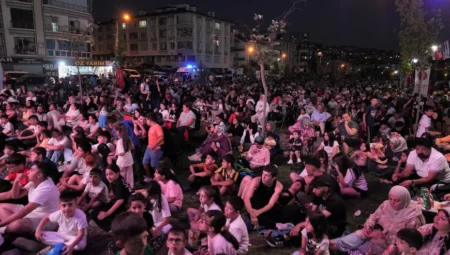 Keçiören’de “Bir Yaz Akşamı Sineması” Etkinliğiyle Neşeli Günler Yaşandı