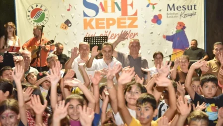 ‘Sahne Kepez’ etkinliği Kirişçiler Mahallesi’nde coşkulu anlara sahne oldu